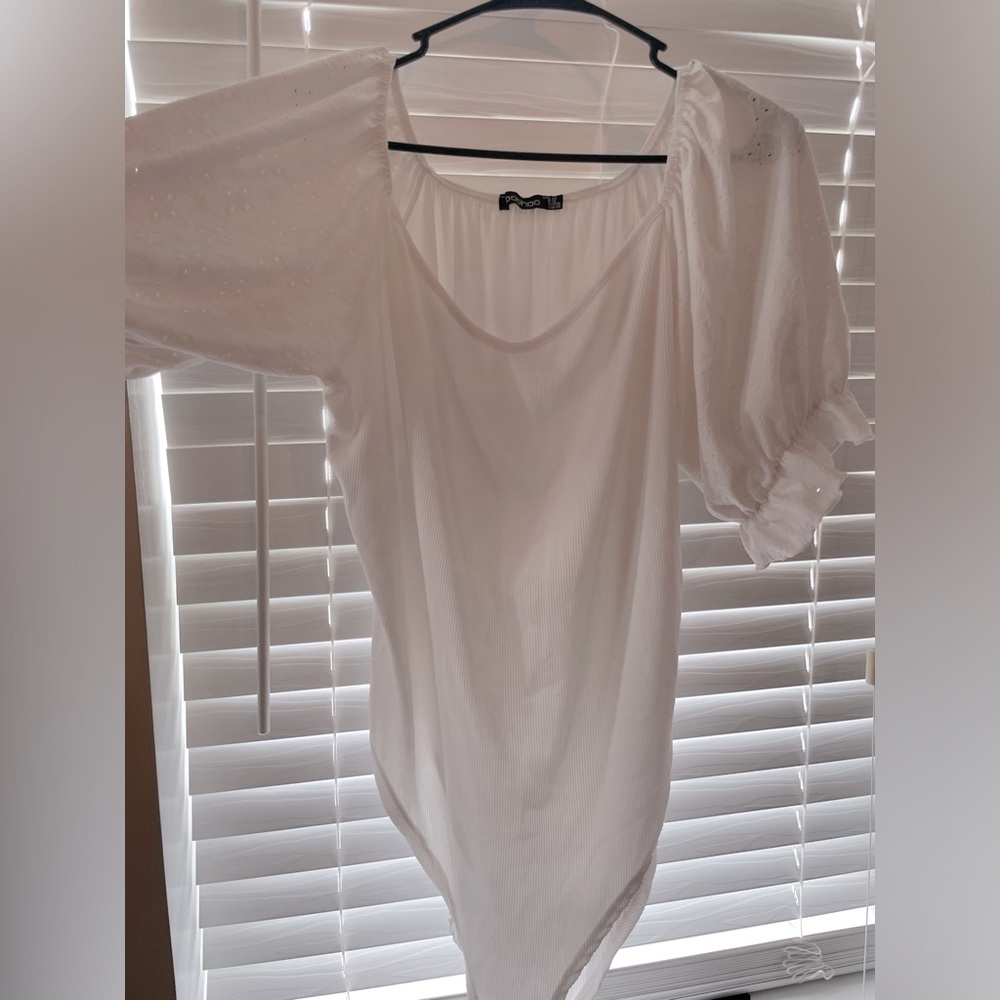 Boohoo puff sleeve white bodysuit